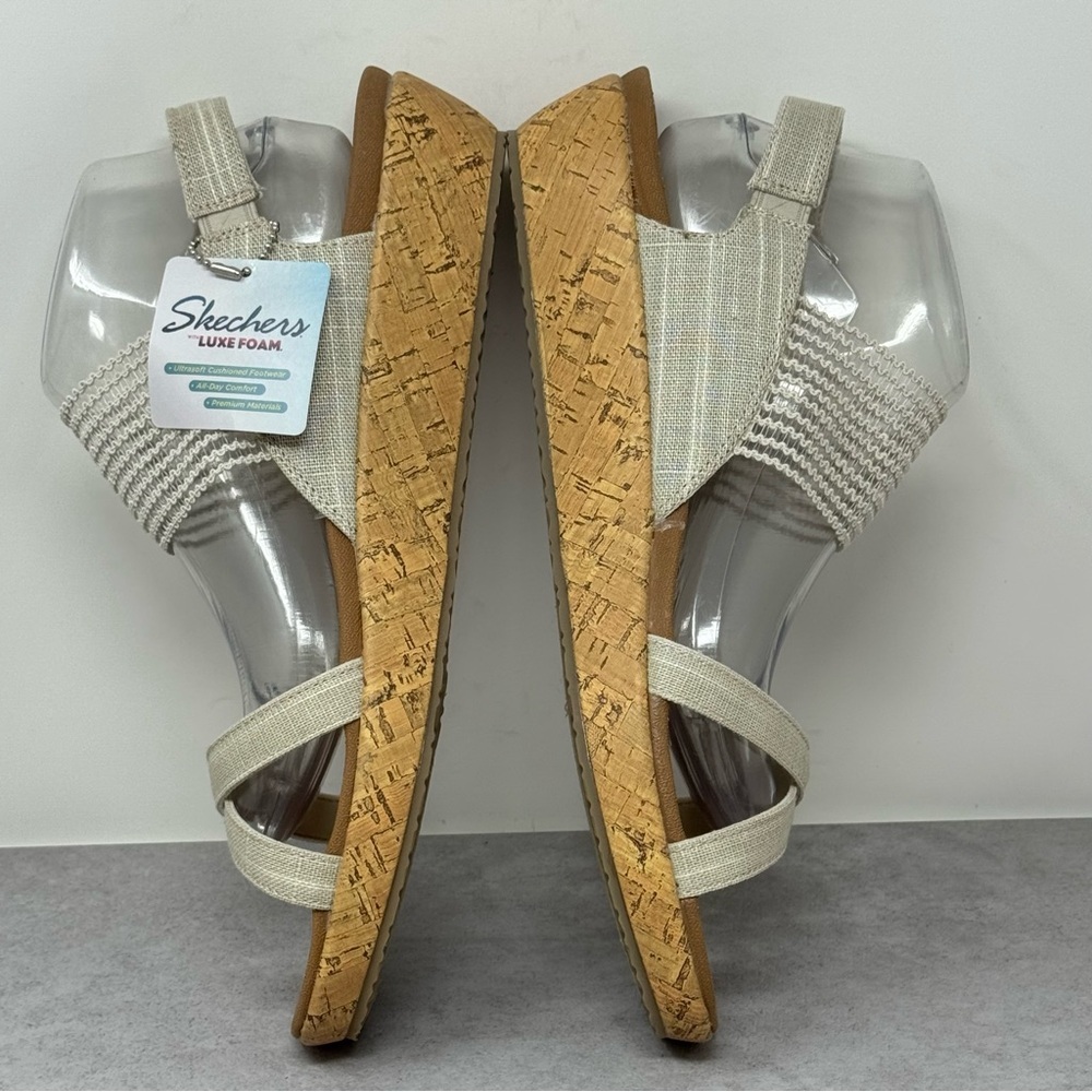 Skechers Beige Beverlee High Tea Sandals w/Comfortable Footbed Size 11 - Picture 10 of 11